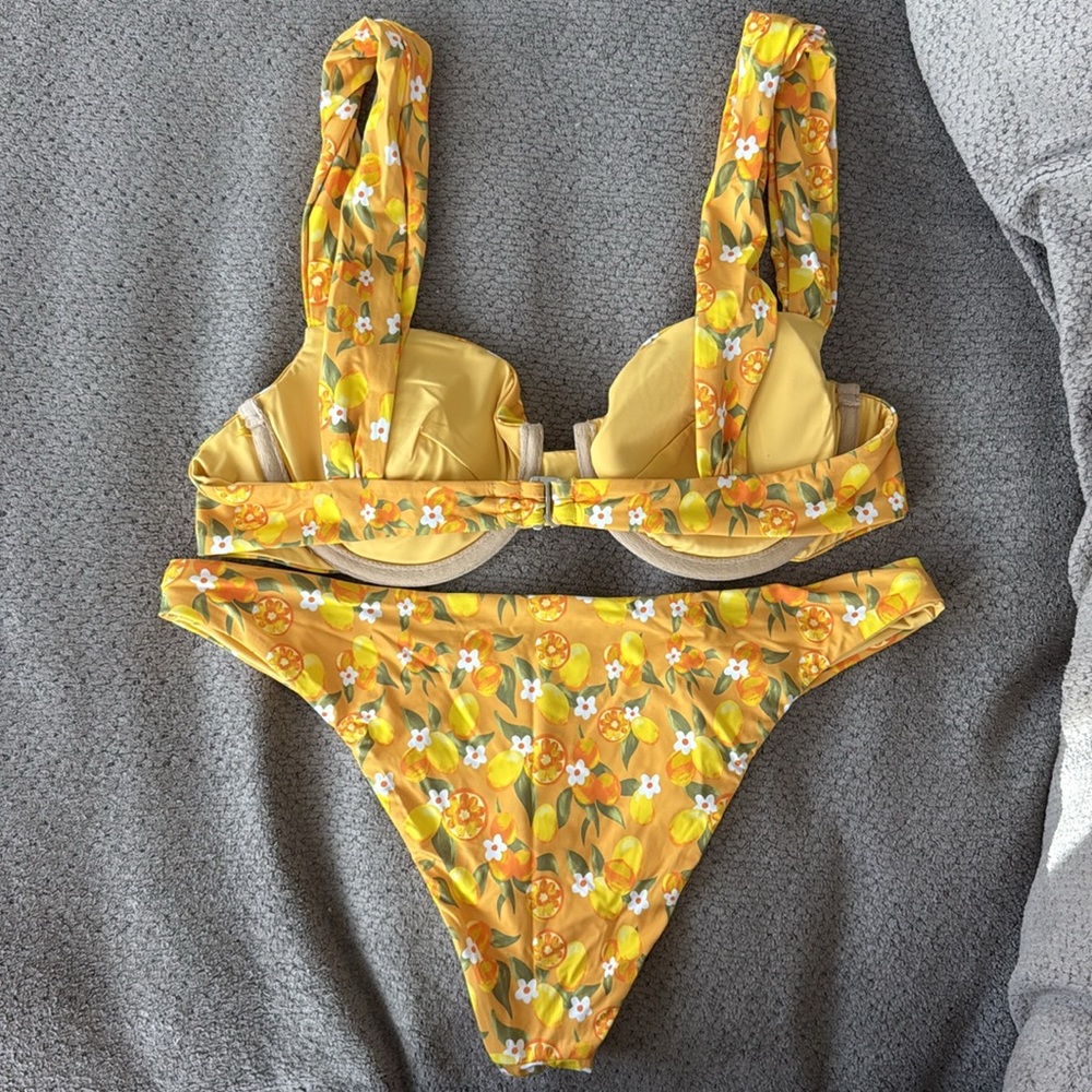 Dippin’ Daisy’s Bikini Set - Picture 3 of 3